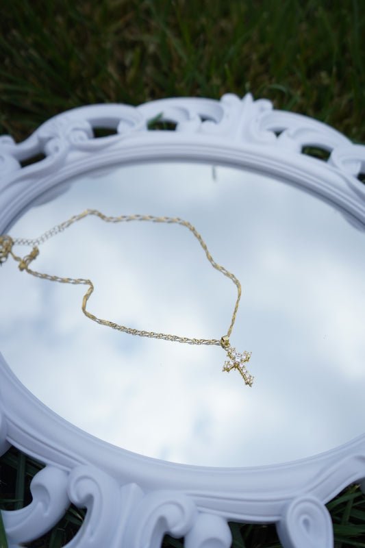 GRACE CROSS NECKLACE GOLD